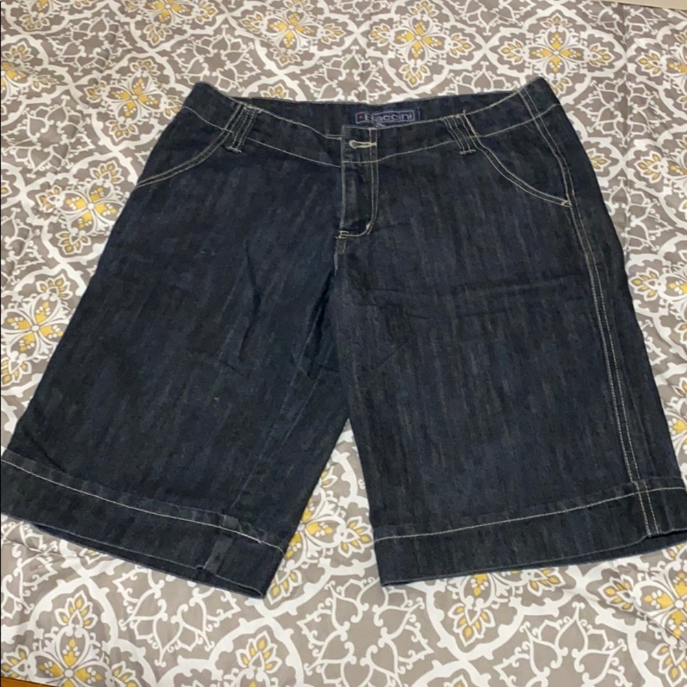 Women’s shorts.
